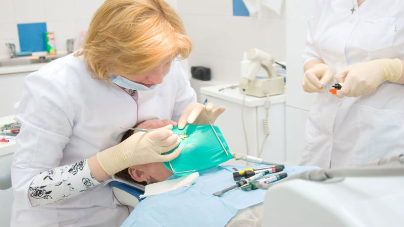 Need to Get Dental Implants? Find a Reliable and Experienced Dentist