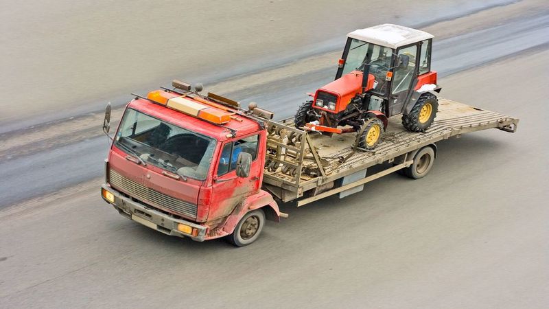 Heavy Truck Towing Services Are Just One Aspect of Companies That Help You Get Rid of an Older Vehicle