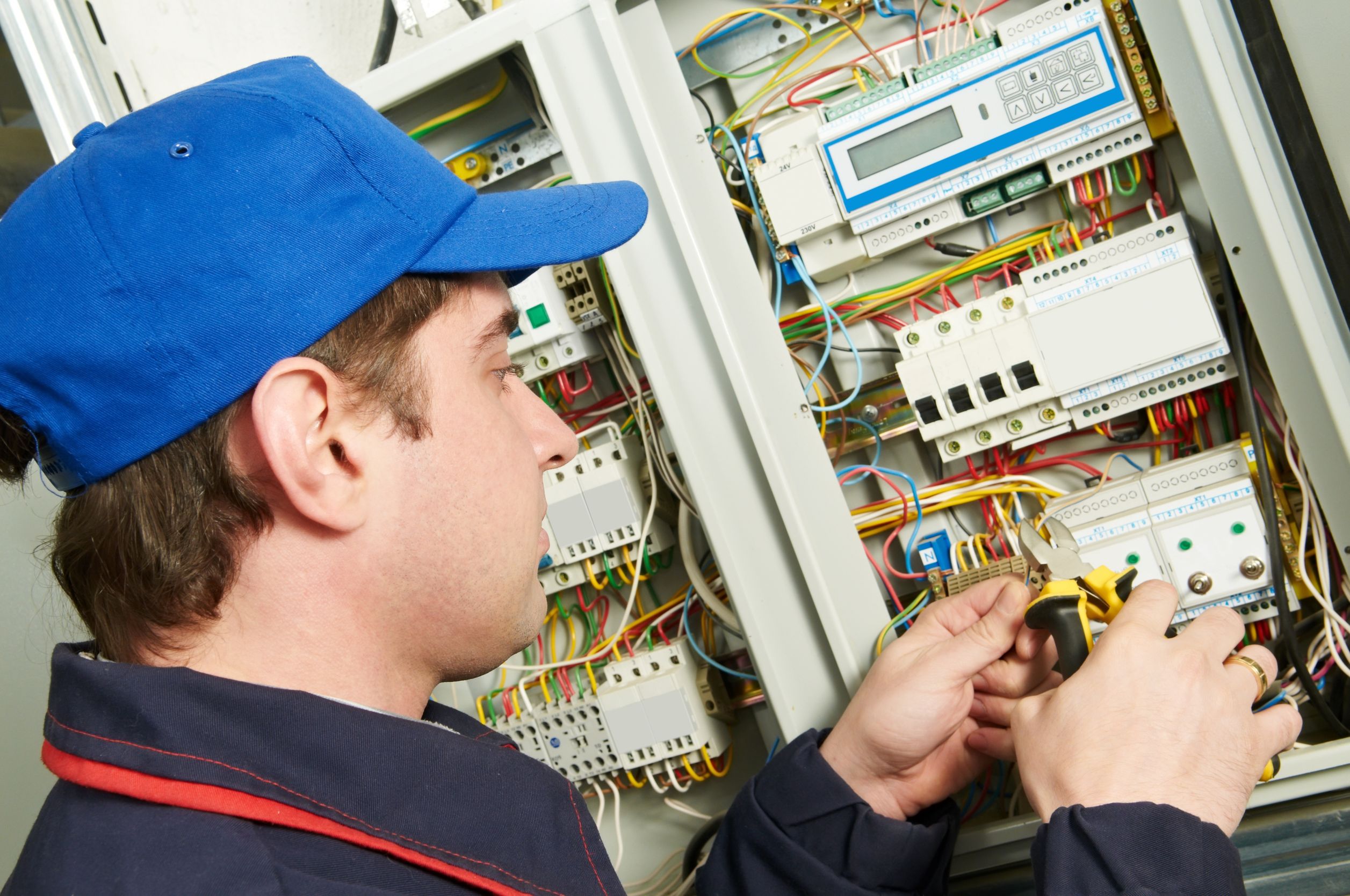 Electrician Wichita, Ways of Saving On Electrical Repairs