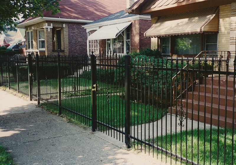 When You Should Hire a Fence Contractor, Find a Professional in Evanston