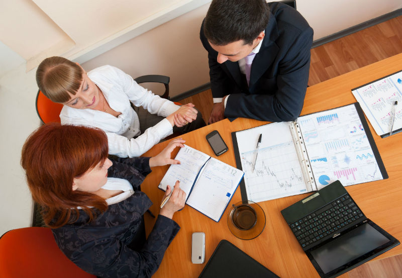 2 Advantages to Using Software to Find Federal Contracting Partners in AL