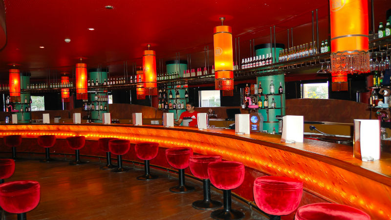 What Can You Expect From a Burger Bar in Scottsdale, Arizona?