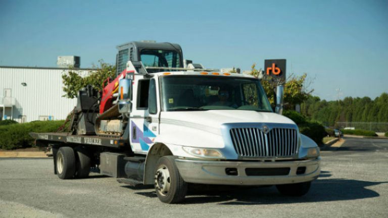 Contact a Heavy Duty Towing Company for a Job Well Done