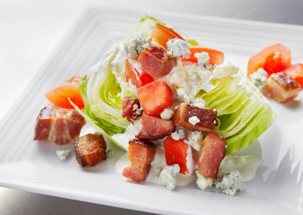 The Best Bar and Grill Near Saint Paul