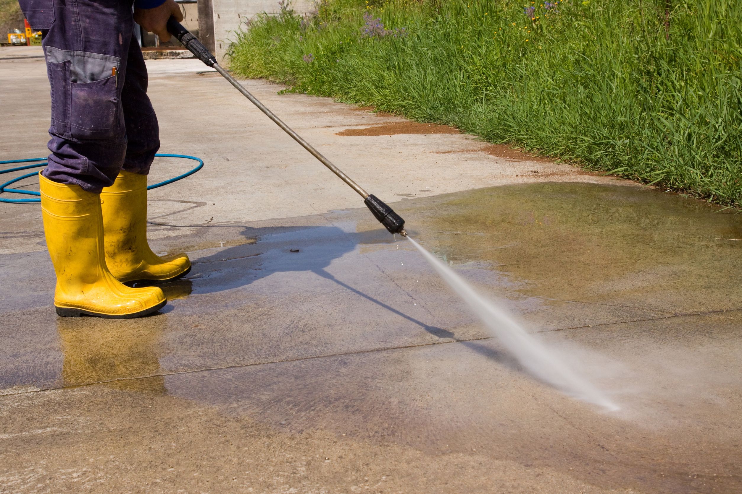Experts Can Give You a Great Deal on a Pressure Wash in Lima, OH