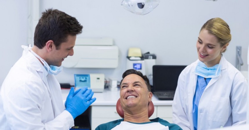 What to Expect From a Consultation With a Cosmetic Dentist in Charlotte, NC
