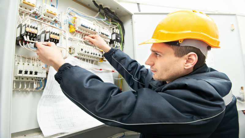 Electrical Contractors in Wheeling, IL, For Your Generator Installation