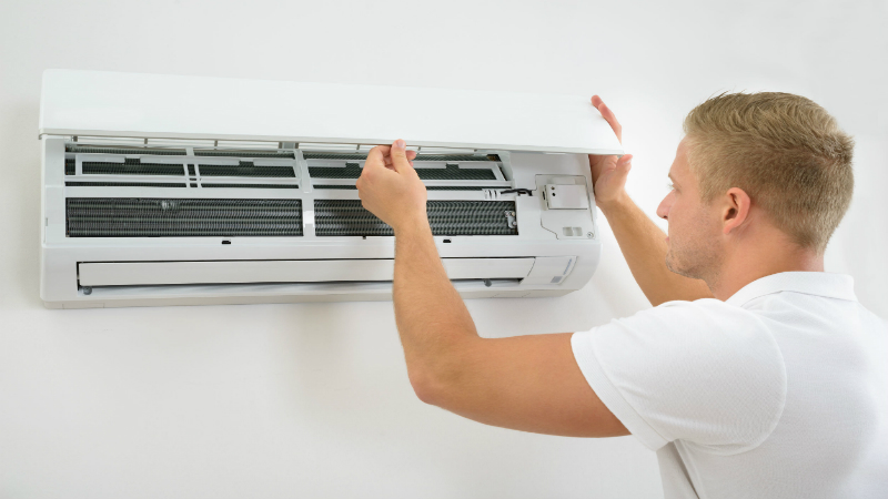 Signs That You Need a Professional to Help With Your AC in Barrington