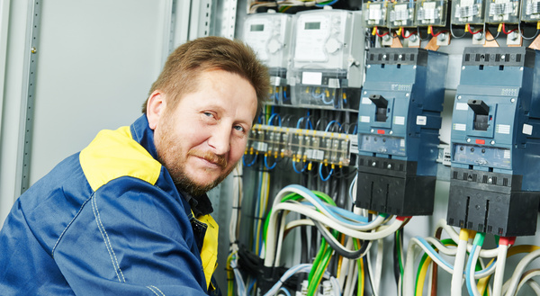 Why Hiring an Electrical Contractor in Pembroke Pines, FL Is a Smart Idea