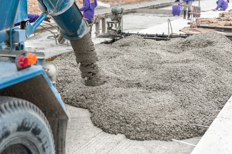 The Benefits of Using Commercial Concrete Contractors in Bloomington
