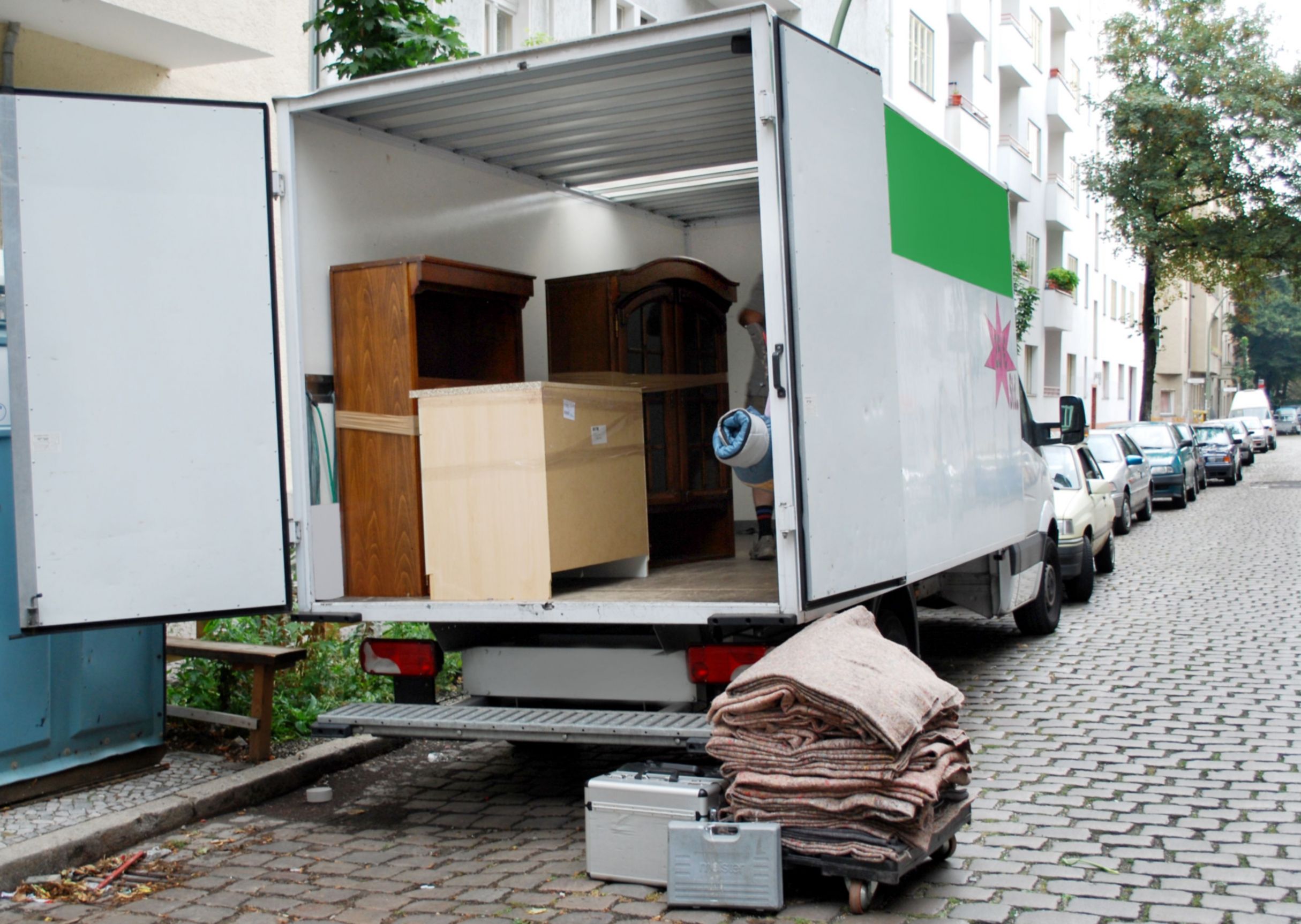 Navigating Commercial Moving Companies in Portland—a Guide to Seamless Relocation