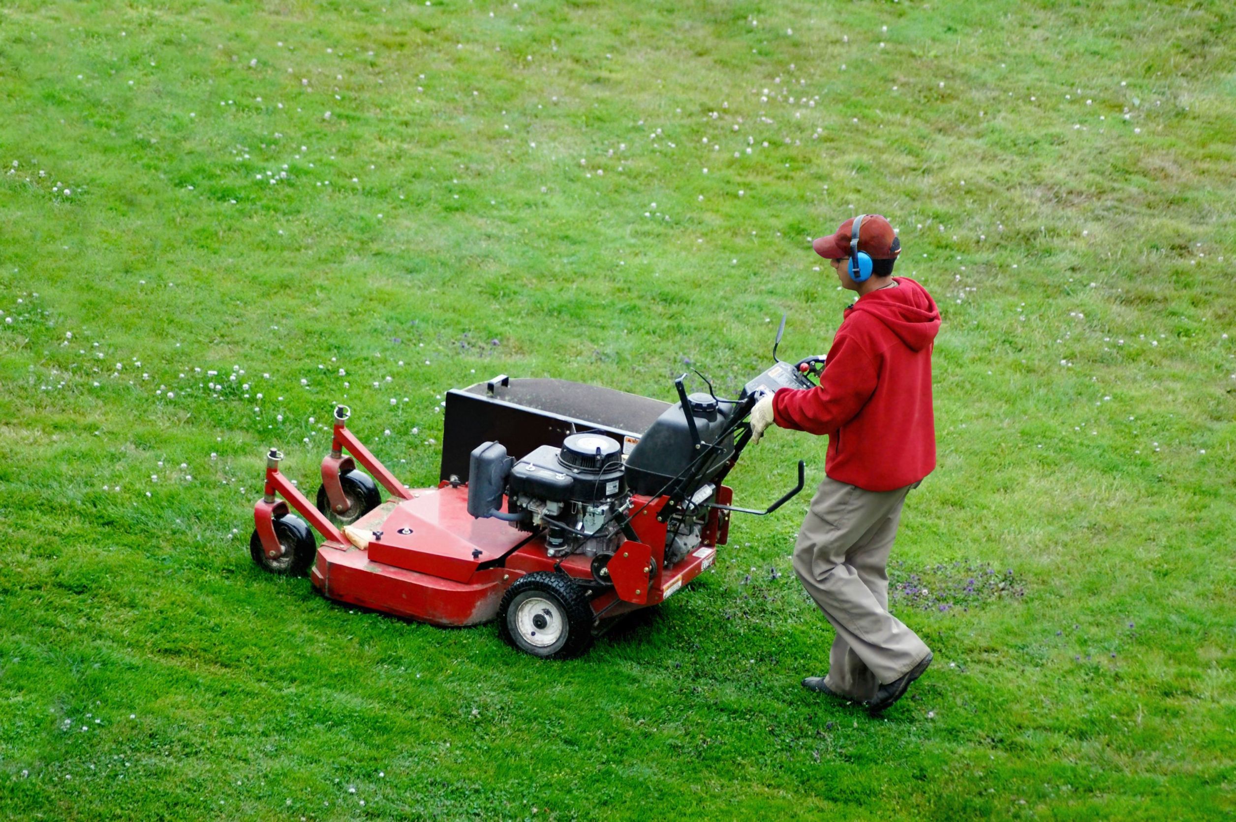 Benefits of Using the Best Lawn Mower Belts