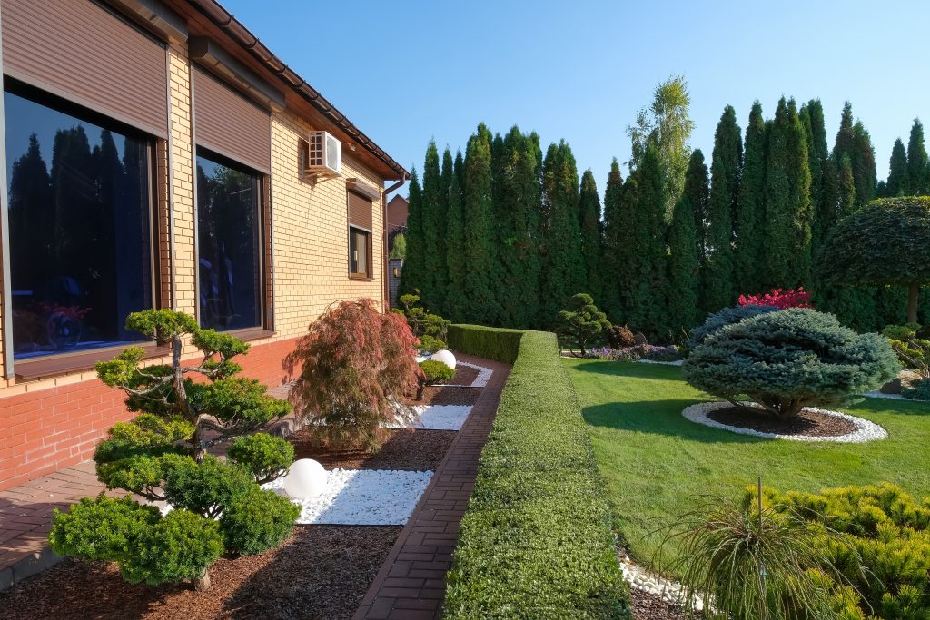 Key Benefits You Gain From Choosing a Troy Oh Retaining Wall for Your Landscape