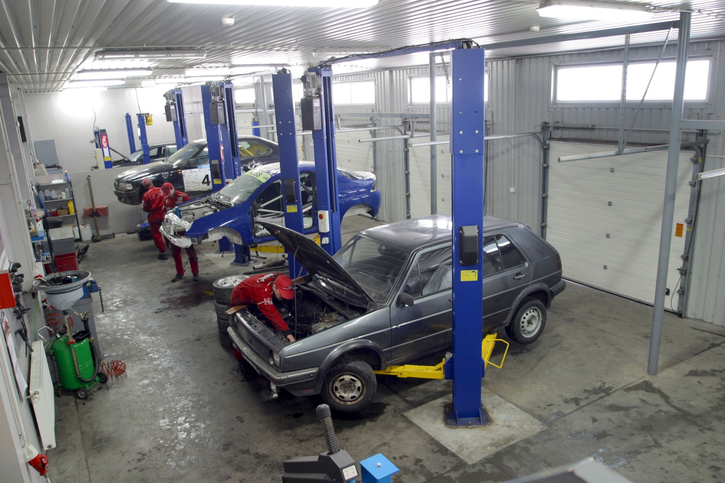 A Guide to Trouble-Free Services: Efficient Junk Car Removal in Clinton Township, MI