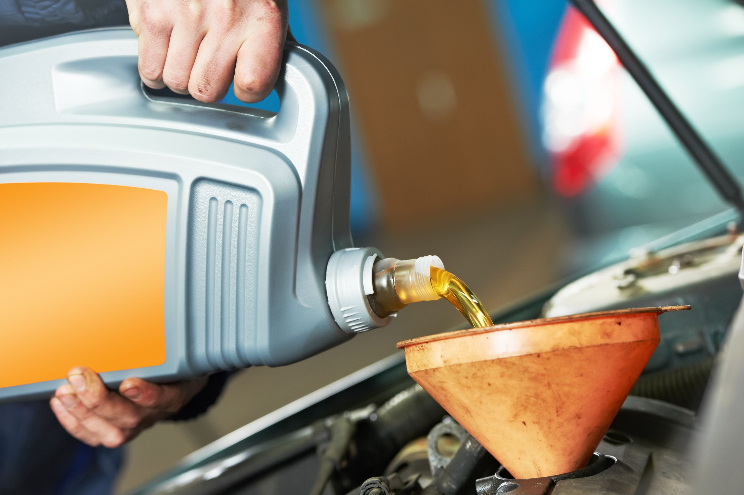 Extend Your Engine’s Life with Professional Oil Change Service in Lakewood, CO