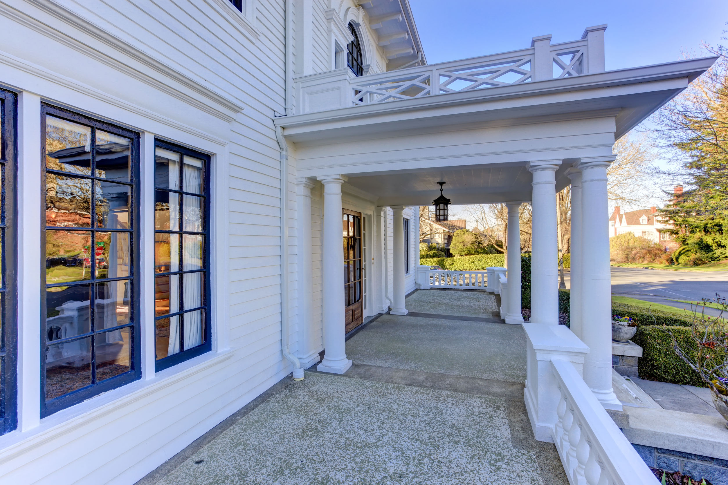 Transform Your Space with Picture Windows Replacement in Waterbury, CT