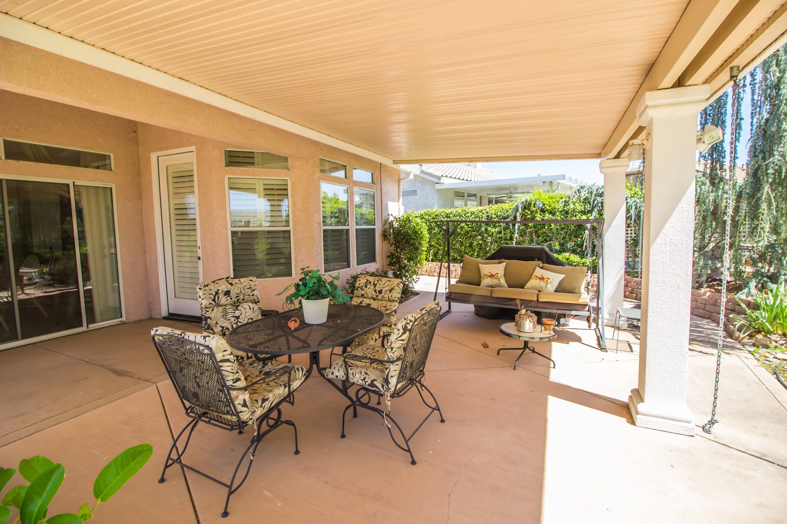 Experience the Perfect Blend of Indoor Comfort and Outdoor Freedom with Patio Enclosures in Midlothian