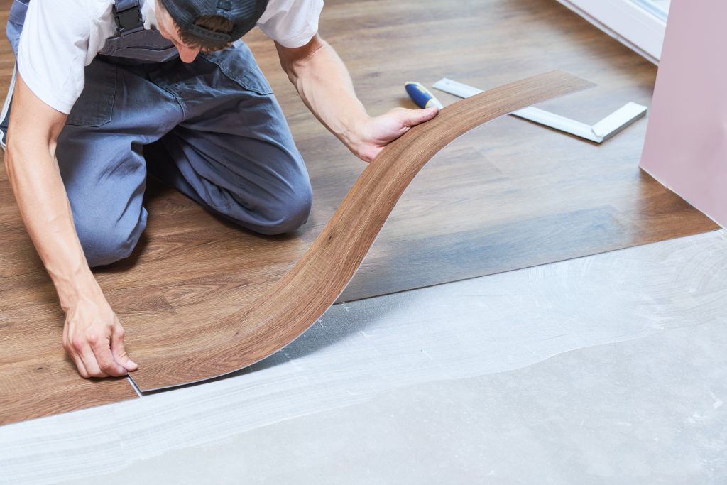 Why Homeowners Choose a Vinyl Plank Flooring Contractor in Crystal Lake, IL for Lasting Style