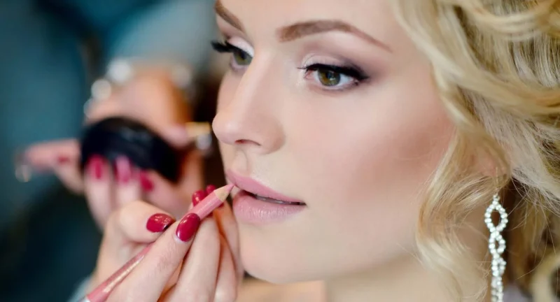 How a Wedding Makeup Artist Near Los Lunas, NM, Can Perfect Your Special Day Look