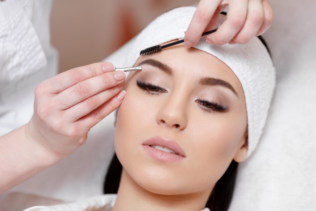Unlock Expert Styling Tips from a Beauty Salon in Brampton, ON