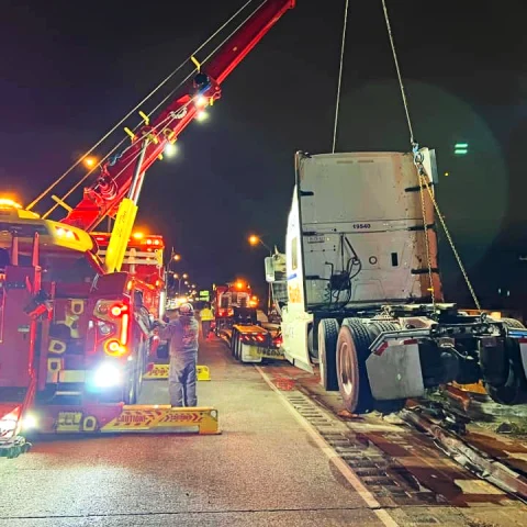 How 24 Hour roadside assistance in Lake Charles, LA keeps you safe on road trips