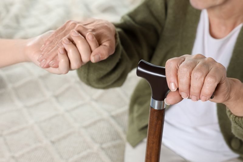 How Does Assistance In Home Care Edina MN Support Aging Family Members With Dignity?