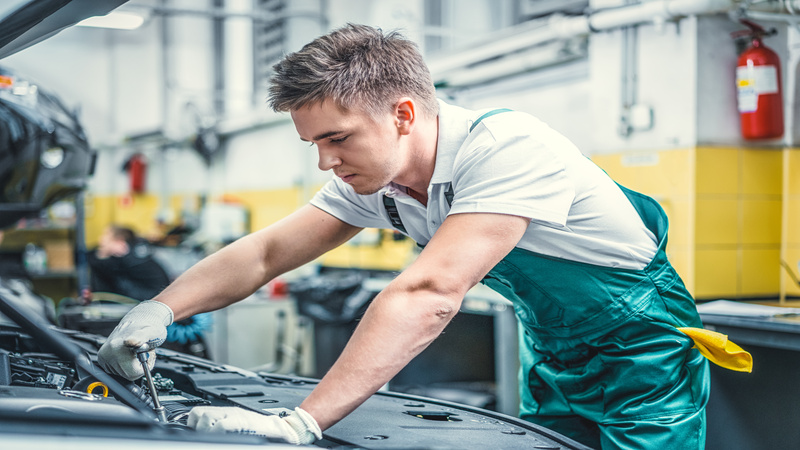 Choosing the Right Collision Body Shop New Haven for Seamless Auto Repair