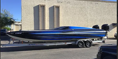 How to Create a Memorable Food Truck Brand with Custom Wraps