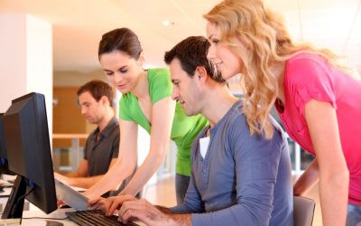 Online Sales Training Companies – Comparing Scale, Customization, and Real-World Application