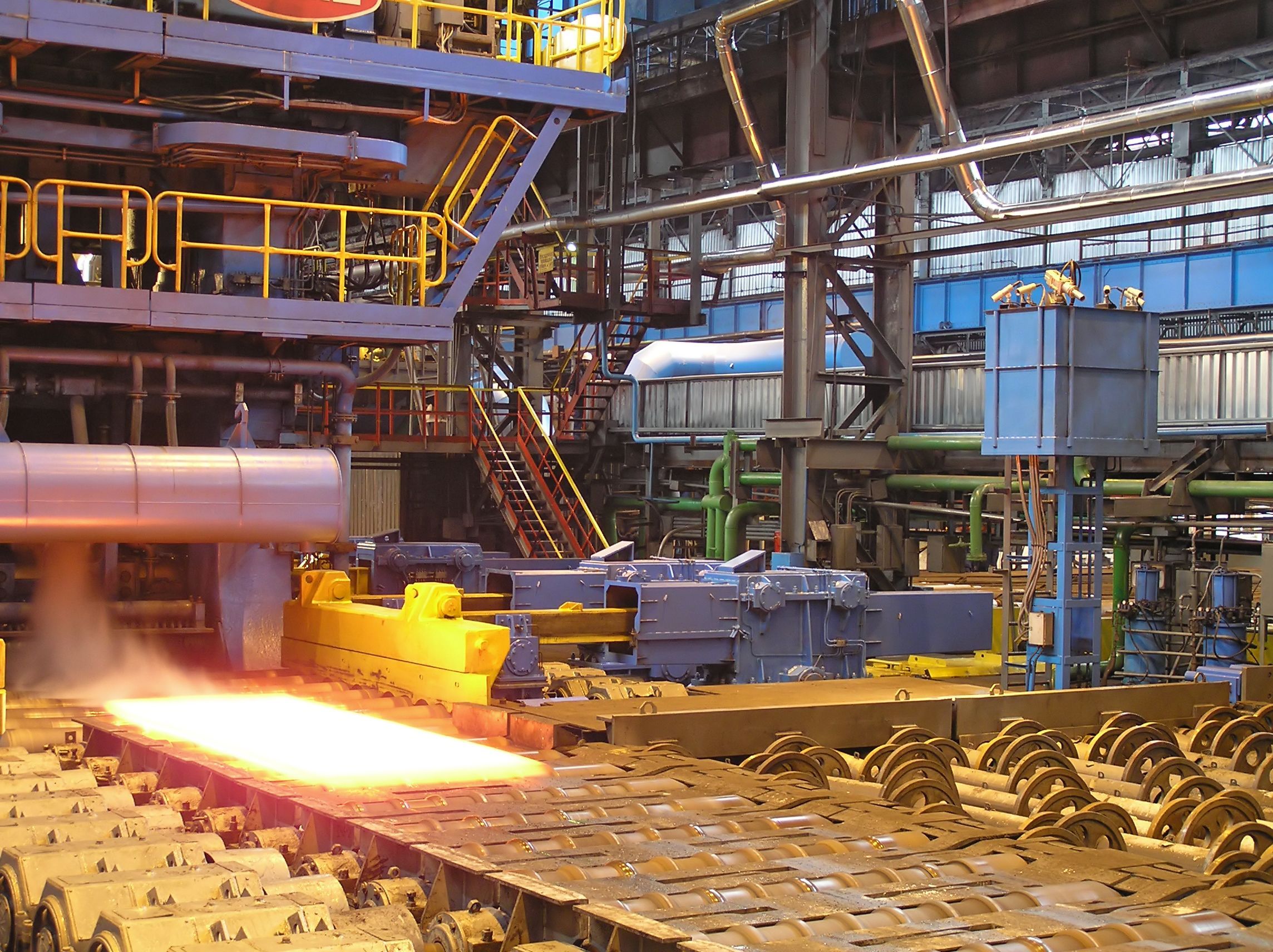 Meeting Supply Chain Challenges Using Industrial Equipment Distribution Mobile AL Services