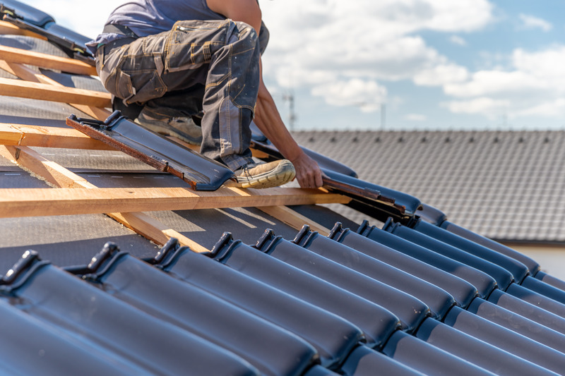 Why Tile Roofing Services in Phoenix, AZ Provide Lasting Solutions to Heat and Weather