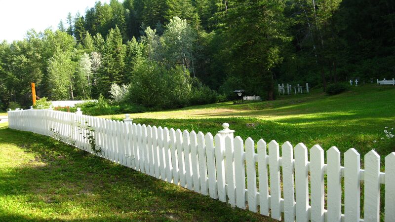Choosing the Right Custom Fence Contractor Keizer, OR for Privacy and Security Needs