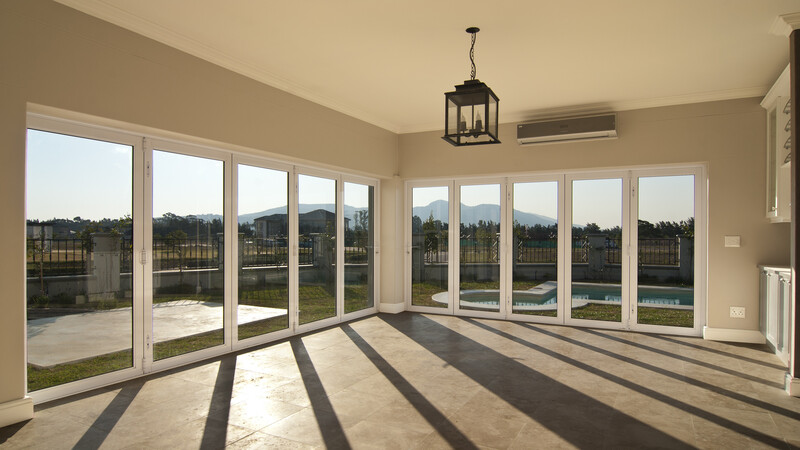 How Impact-Resistant Windows Can Protect a Fort Myers Home