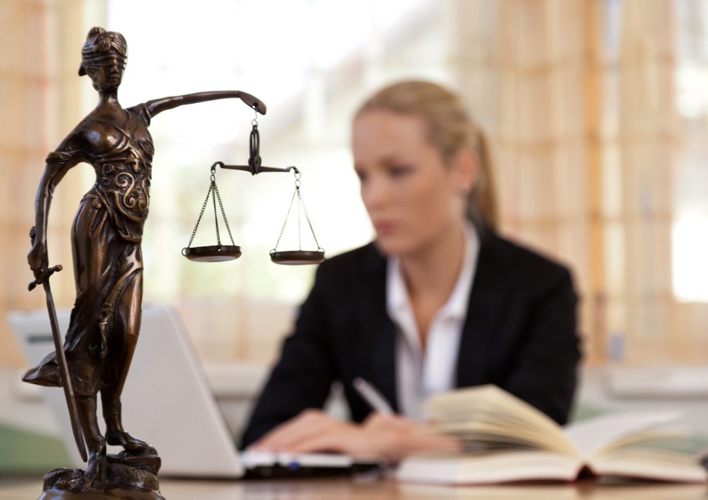 Navigating Medical Bills with the Help of a Personal Injury Lawyer in Peoria, AZ